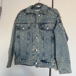 Veveret Pearl Embellished Denim Jacket